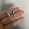 Pendientes Dz de Zirconia Colorida Exquisita para Mujer, Pendientes Sencillos y Únicos con Incrustaciones de Diamante, Accesorios de Moda Elegantes y Modernos al por Mayor