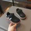 Zapatillas versátiles de suela blanda para niños, antideslizantes, nuevas zapatillas deportivas infantiles primavera y otoño 2026, zapatos casuales para niñas, zapatos de bebé