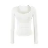 Camiseta feminina de manga longa franzida com decote coração, novo estilo outono 2026, estilo American hot girl, cor sólida, modelagem justa, blusa básica que valoriza a silhueta