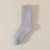 Meias grossas femininas outono e inverno meias de cano médio forradas com lã espessadas meias de lã resistentes ao frio cor sólida super grossas meias de cashmere quentes para casa