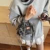 Bolsa de Almofada de Mão em Jeans Estilo Retrô 2025 Novo Modelo Bolsa de Ombro Transversal Feminina Moda Casual Tendência