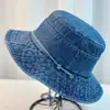 Sombrero versátil azul profundo con cordón, sombrero de pescador de mezclilla para proteger del sol, sombrero tipo cubo, transpirable para uso en exteriores, adecuado para hombres y mujeres en primavera y verano.