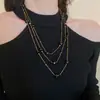 Collar Vintage de Lujo Ligero Estilo de Gama Alta Incrustado con Diamantes Letra Flor Oso Perla Cadena Larga Elegante para Suéter Accesorio