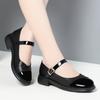 Sapatos de camada única para mulheres primavera e outono 2023 sapatos femininos novos fivela de salto baixo Mary Jane bico redondo couro macio boca rasa sapatos de couro pequenos