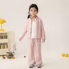 Roupa Pai e Filho Infantil Roupas de Primavera para Meninas Conjunto de Moletom Jaqueta Curta com Zíper Estilosa Estilo Coreano para Bebê Menina Tendência