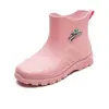 Moda Novos Sapatos de Chuva Femininos Impermeáveis Antiderrapantes Galochas de Cano Curto Estilo Japonês Versátil Simples Resistentes ao Desgaste Comércio Exterior Atacado
