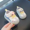 Zapatos deportivos para niños, zapatos de primavera para niños, zapatos para caminar para bebés, zapatillas de dibujos animados para niñas, zapatos clave de suela blanda para caminar estable