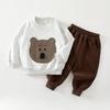 Conjunto de Moletom Infantil Duas Peças, Moderno, Respirável, Design Coreano Fofo e Divertido Estampado, Quente e Adequado para Uso em Casa e ao Ar Livre no Outono e Inverno