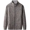 2026 Volume Principal de Corrida Outono e Inverno Masculino Casual Jaqueta Suéter Gola Alta Masculina Gola Alta Tamanho Grande Veludo Plus Jaqueta Tricotada