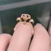 Anillo de Garra en Forma de Corazón de Diamantes Completos Copo de Nieve Mago Zircón Lujo Atmosférico Juego de Grupo con Anillo de Diamante Moissanita de Imitación de 3 Quilates para Mujer
