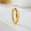 Anel de aço titânio novo estilo 2022 que não desbota anel geométrico liso Coringa anel de ouro 18k joias femininas atacado