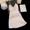 Camisola de Seda Gelo para Mulheres com Bojo, Pijama Feminino Estilo Princesa Doce e Sexy de Verão, Roupa de Casa Fina e Confortável