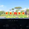 Adorno de Giraso con Cabeza Móvil Lindo para el Día Nacional, Decoración Floral Fresca para el Tablero del Coche y el Espejo Retrovisor
