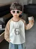 1424 Camiseta de Moda Primavera para Meninos Novo Estilo Versátil Manga Raglã Versátil Manga Longa Roupa Fina para Primavera e Outono 5
