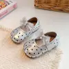 Zapatos para niña de encaje con lunares y lazo, nuevos zapatos de princesa de estilo veraniego para niños pequeños, elegantes zapatos de baile para bebé