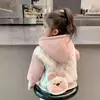 Ropa de Abrigo para Niñas Otoño e Invierno 2025 Nueva Moda Terciopelo para Bebé Niña Tops Engrosados Otoño Ropa de Abrigo de Algodón para Niños