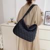 Bolso Nuevo de Otoño con Pliegues Romboidales Bolso Grande Casual para Mujer Personalizado Ligero Gran Capacidad Bolso Tipo Dumpling Bolso Cruzado Bolso de Viaje