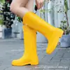 2025 Botas de Chuva Japonesas e Coreanas Transfronteiriças Moda Impermeável Resistente ao Desgaste Sapatos Aquáticos Antiderrapantes para Adultos ao Ar Livre Modelos Femininos