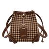 La popular bolsa pequeña de pata de gallo de este año para mujer 2023 nueva y moderna Otoño Nueva Moda mochila de gran capacidad