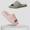 Chinelos de Solado Grosso com Sensação de Pisar em Fezes para Mulheres, Verão Interno Casa Macio de Solado Confortável Antiderrapante Resistente ao Desgaste Chinelos de Banho para Casal