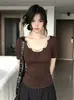 Camiseta de Manga Corta Color Café Estilo Hot Girl para Mujer, Diseño de Verano con Cordón, Corte Ajustado, Pura y Sexy, Top Versátil, Moderno