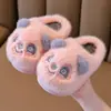 Directo de fábrica: adorables pantuflas de algodón de panda de dibujos animados, unisex, para uso en interiores y en casa, de felpa, adecuadas para otoño e invierno, pantuflas de algodón para niños