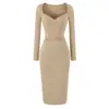 Vestido ajustado de manga larga con escote en V, puramente seductor y sexy, vestido de otoño de longitud media con cintura plisada ceñida y ajuste slim, con un estilo de chica atractiva