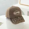 Touca de Bebê Personalizada com Estampa de Leopardo Europeia e Americana Chapéu Quente de Outono e Inverno para Crianças Boné de Baseball à Prova de Vento para Meninos Viagem de Exportação