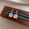 Brincos com pingente quadrado de zircônia e agulha de prata galvanizada em ouro 18k, brincos de moda europeus e americanos, brincos leves de luxo de alta qualidade