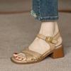 Sandalias Marrones Retro Estilo Francés con Tacón Grueso para Mujer, Novedad Verano 2026 Punta Abierta Piel Suave Correa Cruzada Hebilla Zapatos de Madre