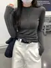Camiseta Térmica Gris de Cuello Medio Ajustada para Mujer, Nuevo Estilo Otoño e Invierno 2025, Top de Manga Larga Ajustado Capa Base