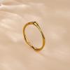 J57 anillo de oro de 18K de un solo aro de ángulo convexo personalidad cara redonda uso apilado anillo retro acero de titanio moda europea y americana mujeres