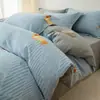 Conjunto de Roupa de Cama de Flanela de Algodão Lavado com Estampa Fresca Quatro Peças Lençol Capa de Edredom Fronha Fronha Conjunto de Três Peças para Cama de Solteiro de Dormitório Estudantil