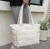 Bolso de Mano Sencillo Estilo Comercio Exterior Nuevo para Mujer, Bolso de Mano de Gran Capacidad para Viajes Diarios, Bolso de Hombro Ligero de Tela de Nylon para Estudiantes Universitarios