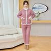 Terno de Outono e Inverno para Mãe Estilo Ocidental Novo Inverno Forrado com Lã Algodão Quente Conjunto Casual Emagrecedor de Duas Peças para Cobrir a Barriga