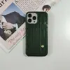 Nueva Funda con Patrón de Cocodrilo Adecuada para Apple 17/15 Pro Max, con Soporte de Mano, Cobertura Total de PC, Multifuncional