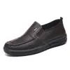 Novos Sapatos Casuais Masculinos 2025, Sapatos para Homens de Meia-Idade e Idosos, Sapatos Impermeáveis e Antiderrapantes para Idosos, Sapatos de Trabalho para Chef de Negócios