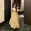 Vestido de tirantes de encaje amarillo ganso estilo francés para mujer, entallado en la cintura, adelgazante, etéreo y delicado, adecuado para banquetes y cumpleaños, vestido largo
