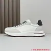 Zapatos de Hombre Europeos de Moda Otoño e Invierno Nuevos Zapatos Casuales Ligeros de Gamuza para Hombre con Cordones Zapatos Deportivos de Comercio Exterior