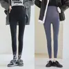 Leggings de maternidade para primavera e outono de 2026, novos, finos, tamanho grande, calças tubarão da Barbie, roupas de maternidade para o outono que não escorregam