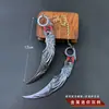 Juguete para Niños Cuchillo Garra de Águila Doble Cuchillo Dragón Dorado Cuchillo Garra Dorada Modelo de Aleación para Niño Arma No Filosa
