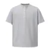 Camiseta Yidao Vintage Verano 2026 Cuello Henry Falso Dos Piezas Bloque de Color para Hombre Corte Relajado y Diseño de Botones, Manga Corta Casual