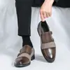Sapatos de Couro Masculinos de Tamanho Grande, Tendência Retrô, de Botão Duplo, para Negócios Casuais, para Primavera e Outono, Jovens, Bico Fino, Aumentadores de Altura