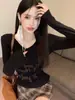 Camiseta blanca de manga larga con cuello en V y bordado de letras para mujer, diseño de otoño e invierno, estilo puro y sexy, top ajustado