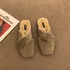Mules de punta cerrada y suela plana para mujer, zapatos para uso en exteriores, nuevo estilo 2026, otoño e invierno, slip-on, medias zapatillas, zapatos peludos