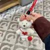 Estilo Navideño Coreano Hecho a Mano Lindo Oso de Dibujos Animados Colgante de Bolsa Colgante Llavero de Regalo Felpa Colorida Cuerda Corta