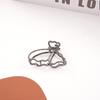 Celebridad de Internet Mini Pistola Aleación Negra Pinza de Agarre tamaño pequeño para Mujer Pasador Lateral Mariposa Hueca Pinza para el Cabello Geométrico Semi-redondo Accesorios para el Cabello