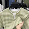 Nueva camiseta de manga corta de verano para hombre, casual y versátil, top a rayas de corte holgado para hombres jóvenes y de mediana edad, marca de moda