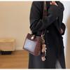 A popular bolsa pequena feminina de outono e inverno deste ano 2023 New Fashion shoulder messenger bag bolsa feminina portátil
