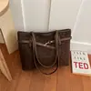 Bolsa de mano estilo japonés para niñas, moda otoño 2026, versátil, gran capacidad, bolso de hombro para ir al trabajo, moderno